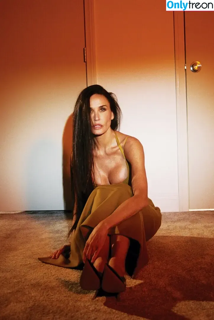 Demi Moore nude photo #0531 (demimoore / justdemi / kyliedemi)