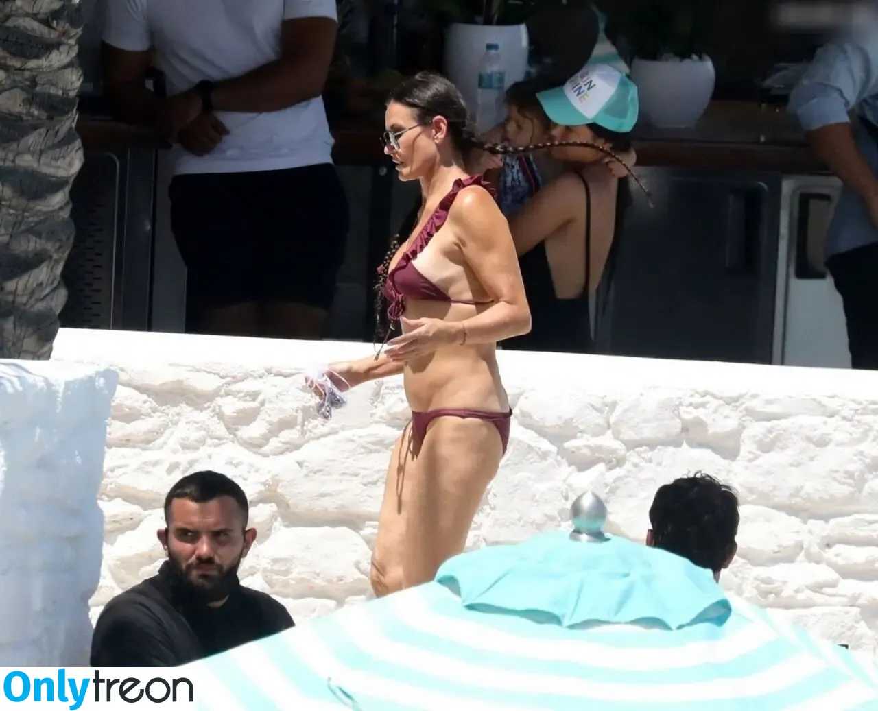 Demi Moore nude photo #0561 (demimoore / justdemi / kyliedemi)