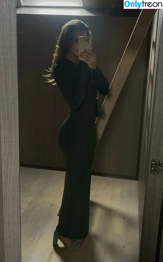 Demi Van Den Wildenberg nude photo #0102 (_demivdw)