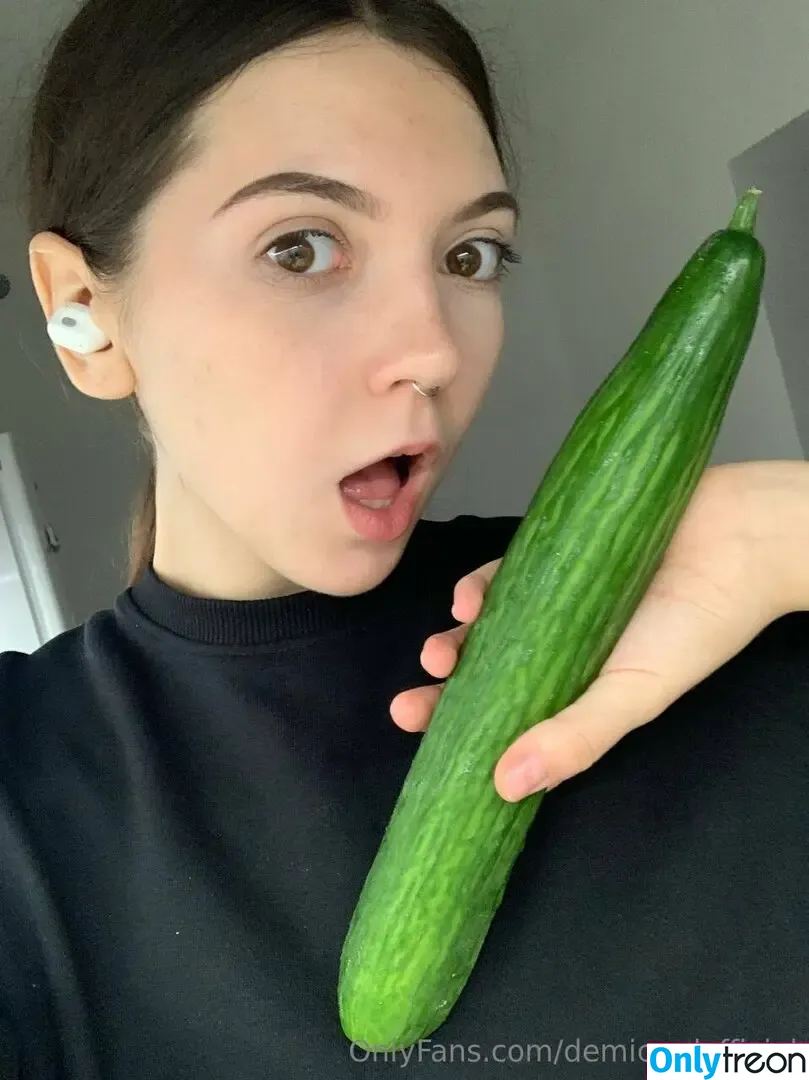 demicardofficial nude photo #0002 (demicardgame)