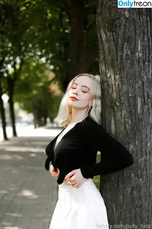  nude photo #0005
