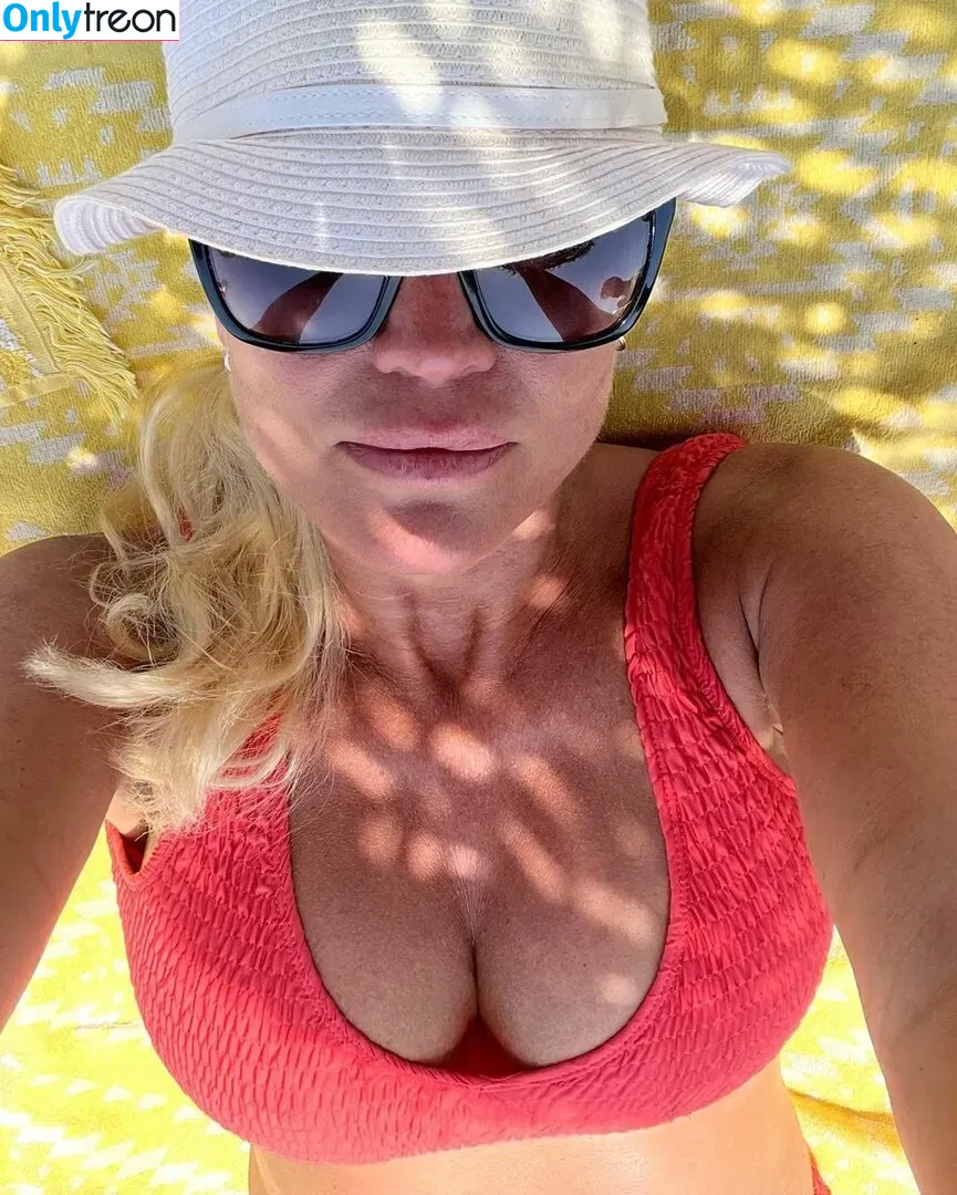 Denise Van Outen nude photo #0053 (vanouten_denise)