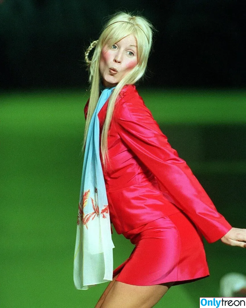 Denise Van Outen nude photo #0090 (vanouten_denise)