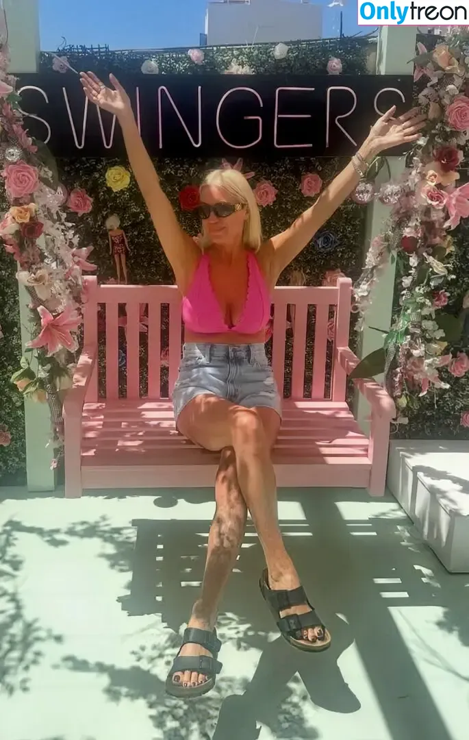 Denise Van Outen nude photo #0502 (vanouten_denise)