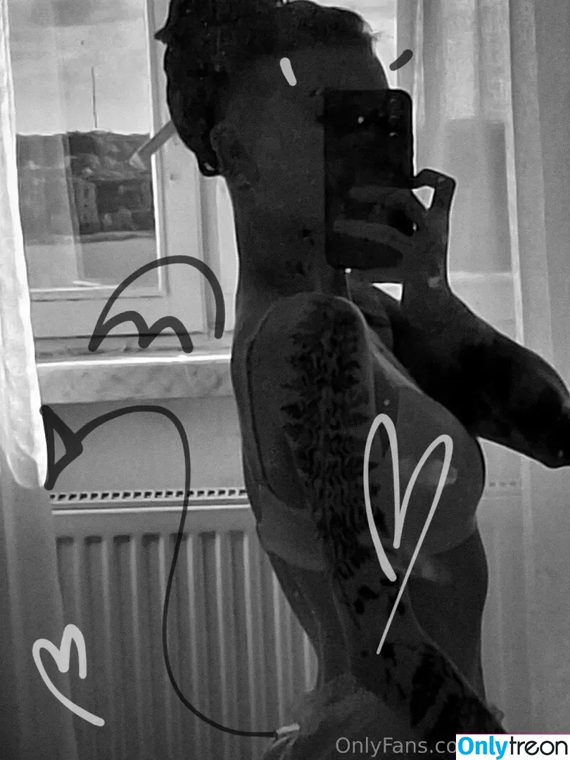 derwald nude photo #0023 (derwaldband)