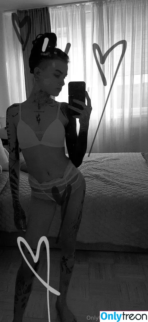 derwald nude photo #0024 (derwaldband)