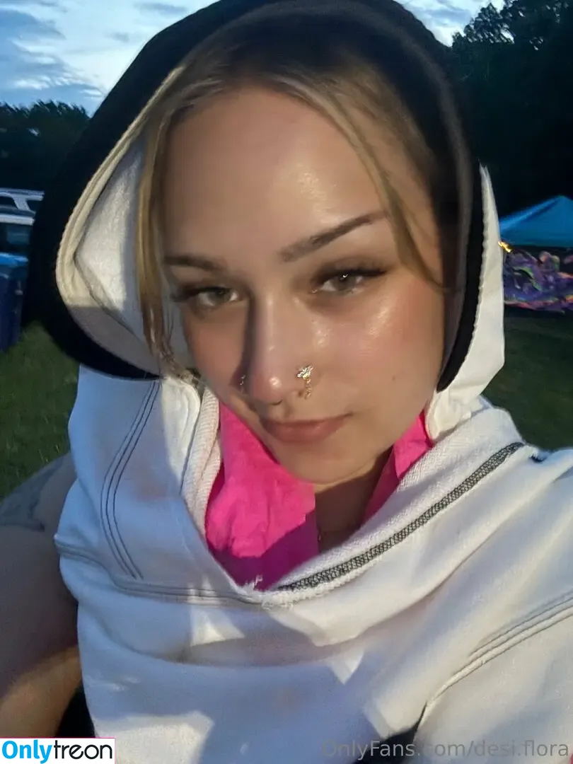 desi.flora nude photo #0075 (desi.f1ora)