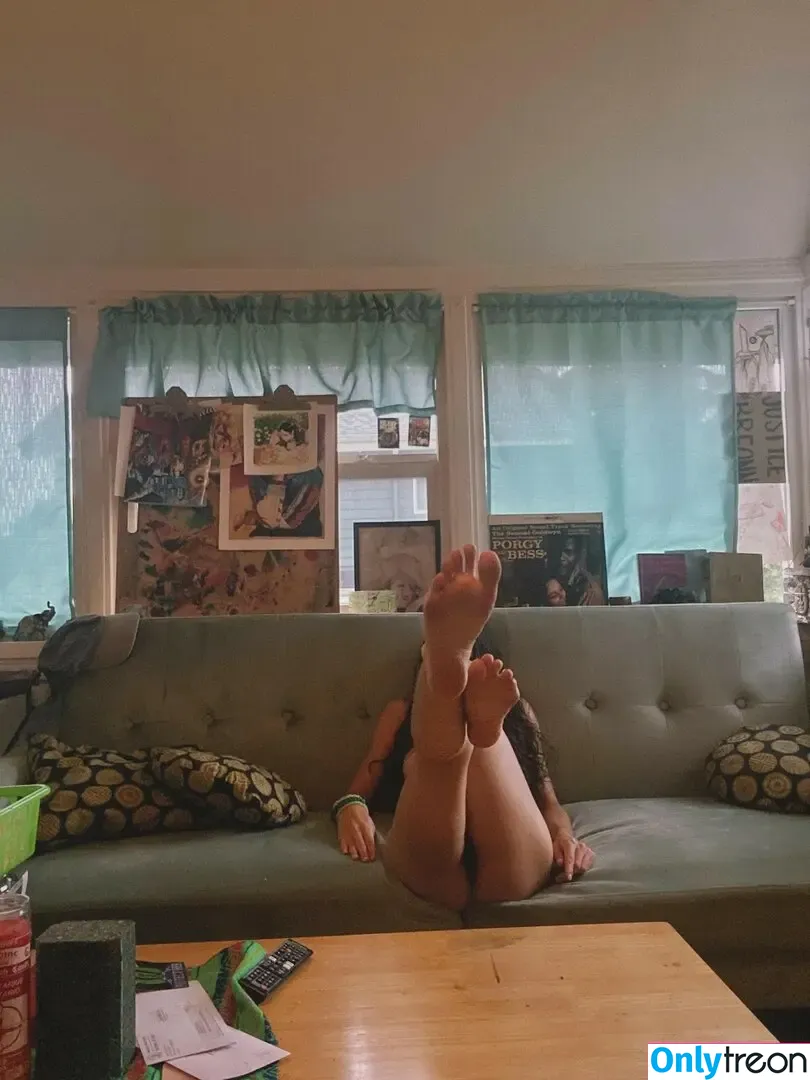 Desi Monroe nude photo #0004 (desi.monae__ / desimonroe / virtualveshya)