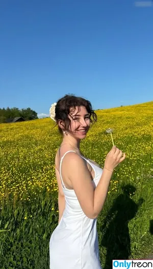 desiii77 / demirose / desii77 / desithekawaiipotato nude photo #0014