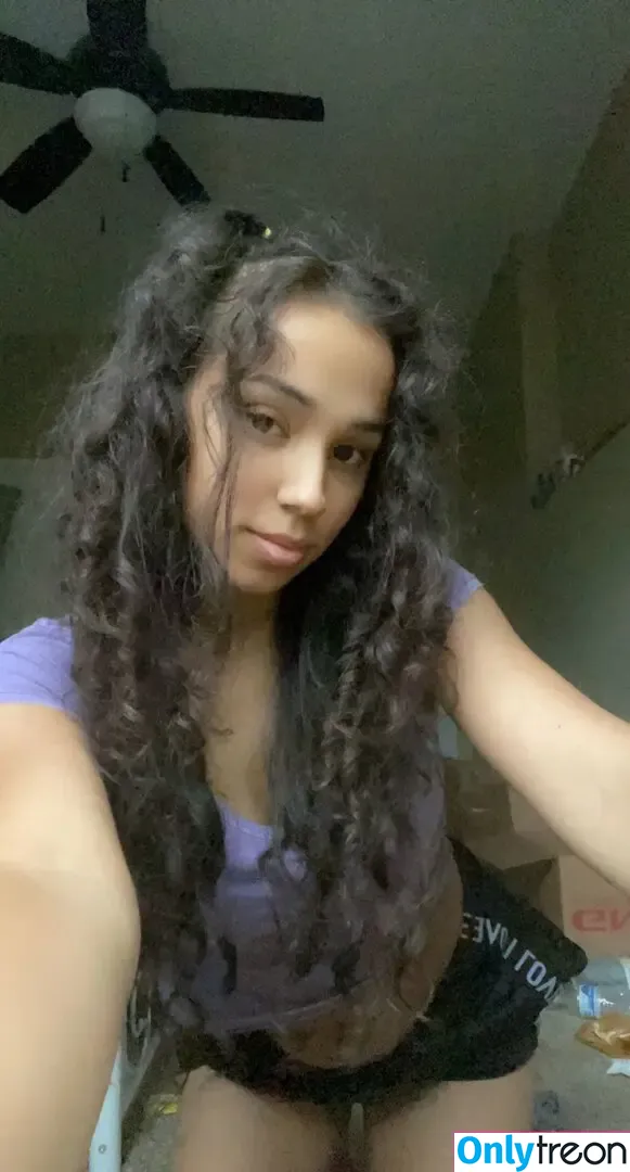 Desiree Sinns nude photo #0007 (bbyydes / bbyydesxo)