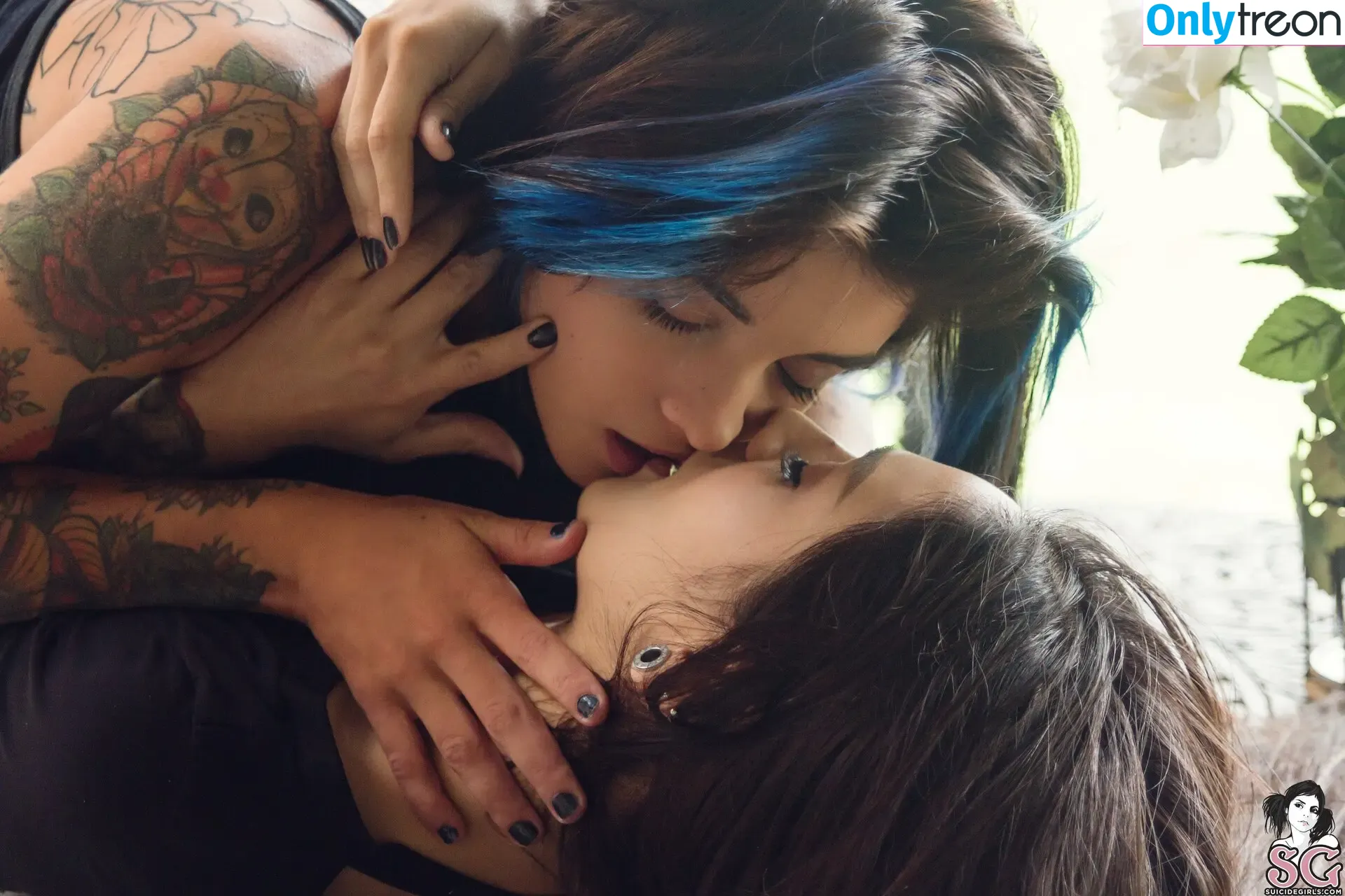 Deskicio Suicide nude photo #0666 (Deskicio Suicide)