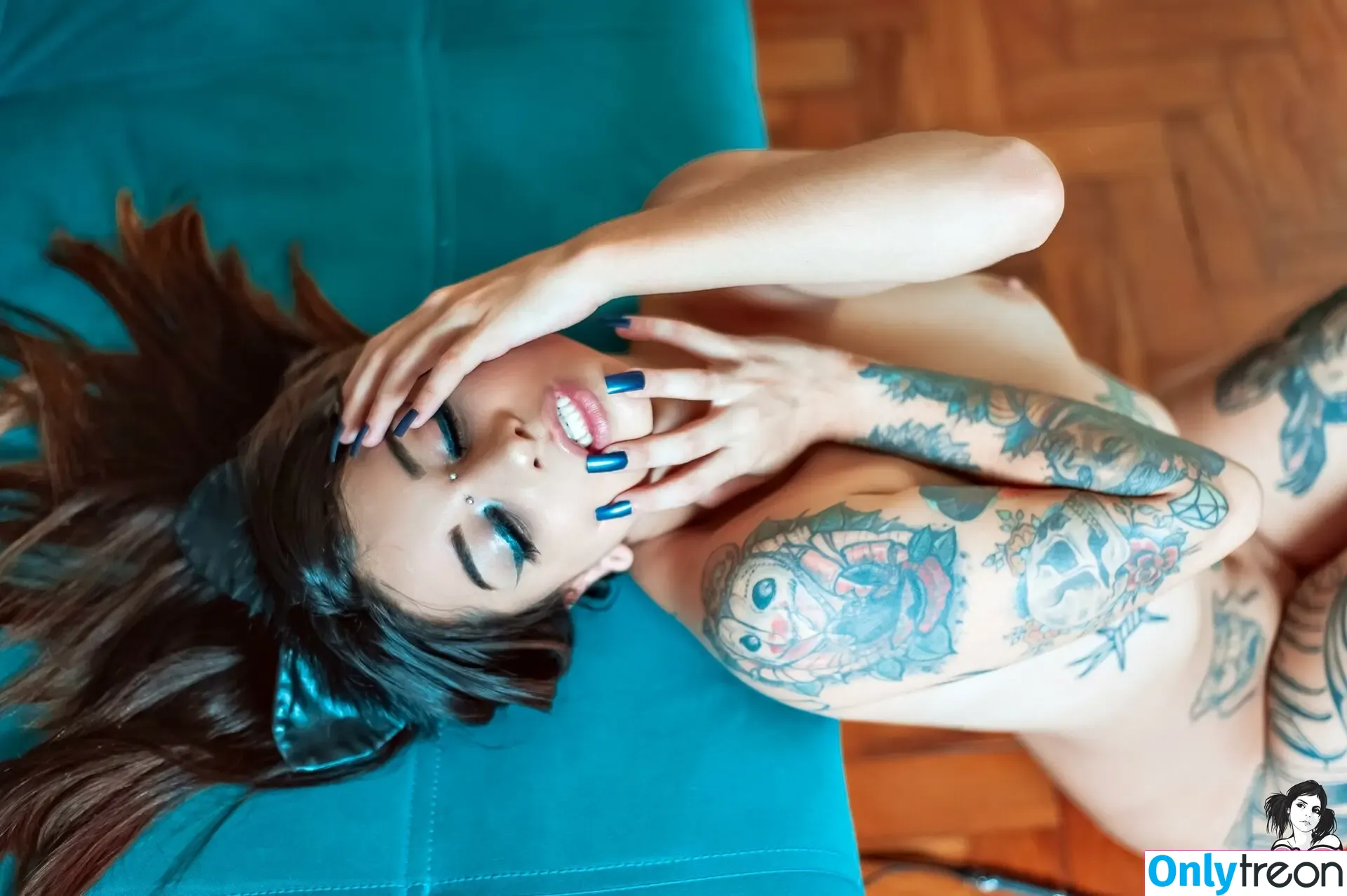 Deskicio Suicide nude photo #0708 (Deskicio Suicide)