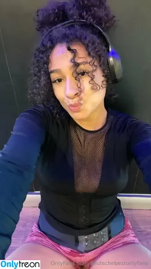 deutschebestonlyfans / germanysbest nude photo #0005