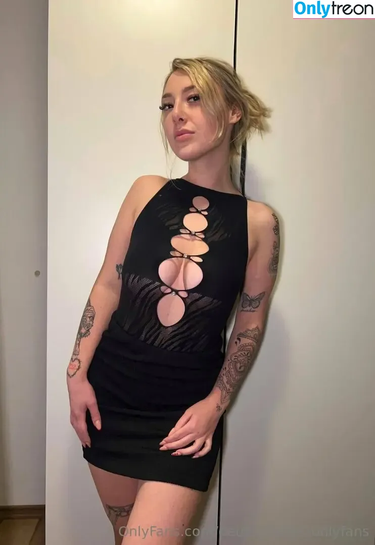 deutschebestonlyfans nude photo #0009 (germanysbest)