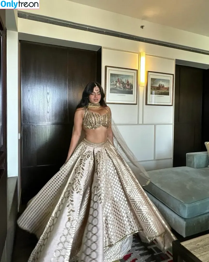 devikaabhardwajjjj nude photo #0022 (devikaabhardwajjjj)
