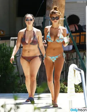 Devin Brugman / Natasha Oakley / devinbrugman nude photo #0975