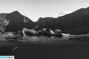 Devin Brugman / Natasha Oakley / devinbrugman nude photo #1055