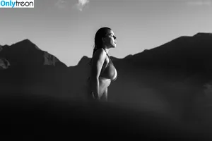 Devin Brugman / Natasha Oakley / devinbrugman nude photo #1056