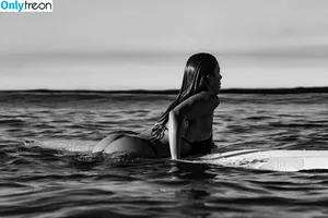 Devin Brugman / Natasha Oakley / devinbrugman nude photo #1059