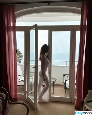 Devin Brugman / Natasha Oakley / devinbrugman nude photo #1088