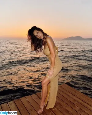 Devin Brugman / Natasha Oakley / devinbrugman nude photo #1602