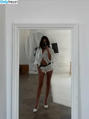 Devin Brugman / Natasha Oakley / devinbrugman nude photo #1636