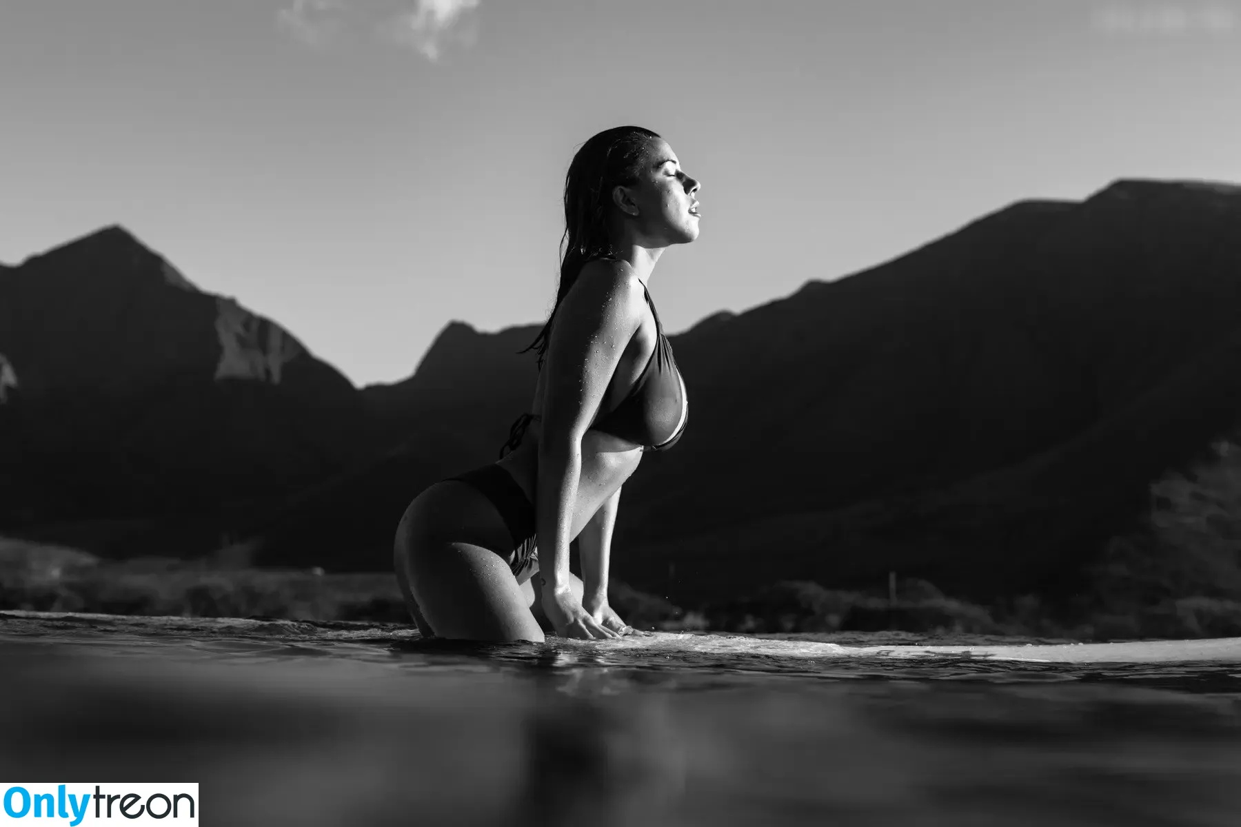 Devin Brugman nude photo #1060 (Natasha Oakley / devinbrugman)