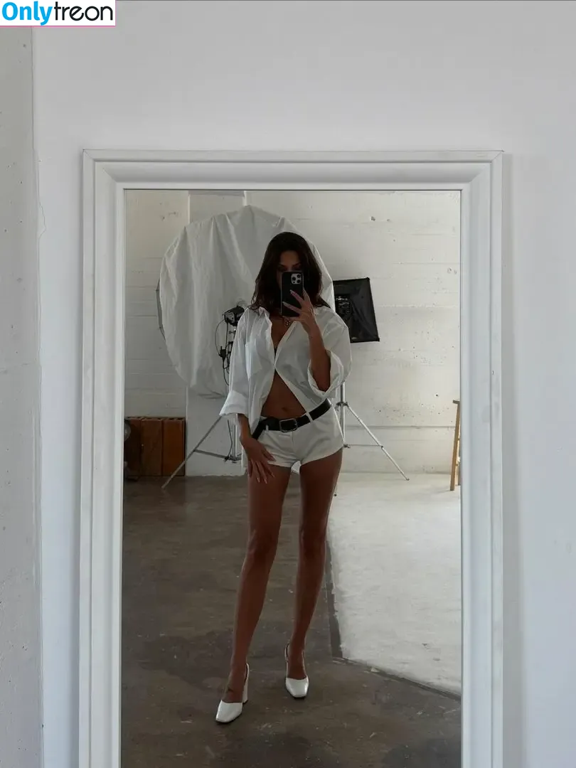 Devin Brugman nude photo #1636 (Natasha Oakley / devinbrugman)