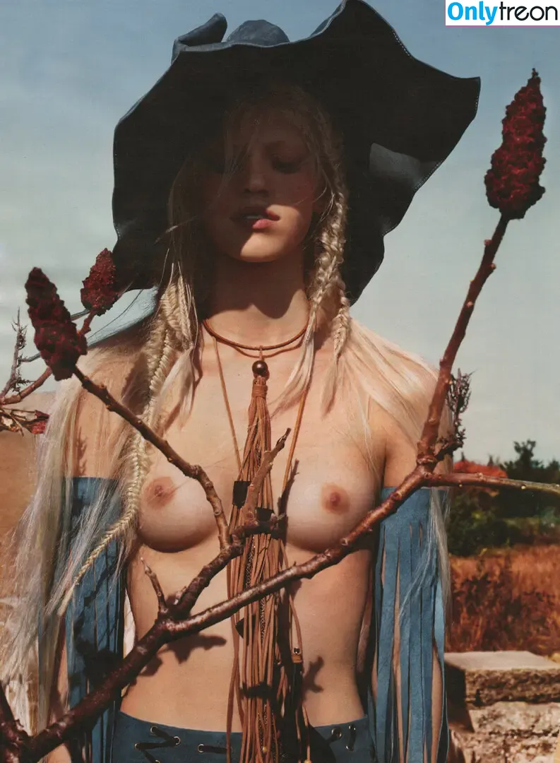 Devon Windsor nude photo #0001 (devwindsor)