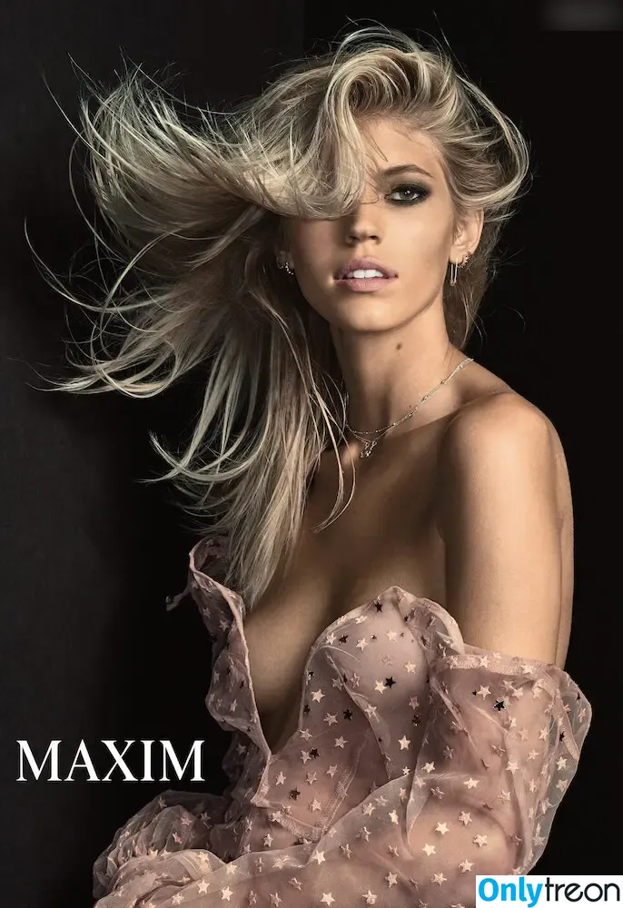 Devon Windsor nude photo #0039 (devwindsor)