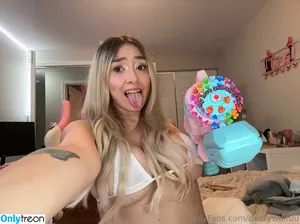 DezzyWaifuu / dezzyikez / dezzyyikez nude photo #0036