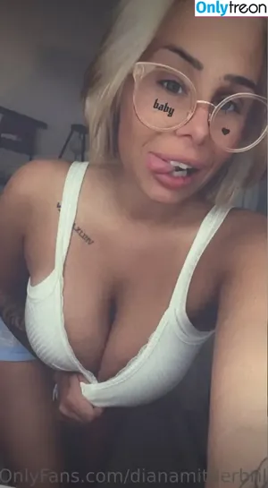 Diana Tamara Höfler / dianamitderbrille / dianamitderbrille_official nude photo #0210