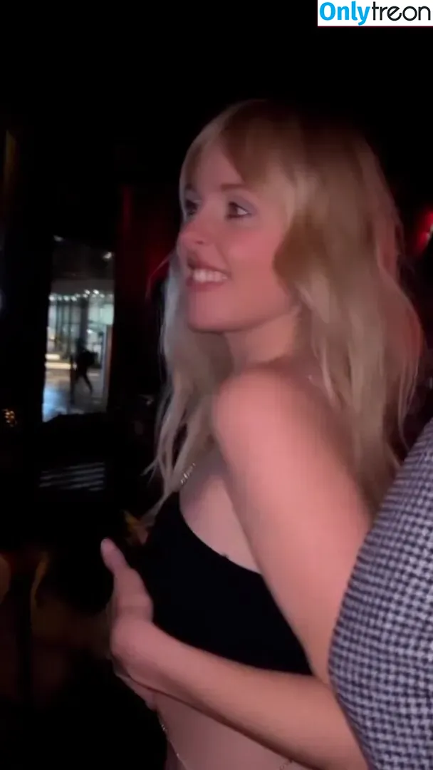 Diana Vickers nude photo #0181 (dianavickersofficial)