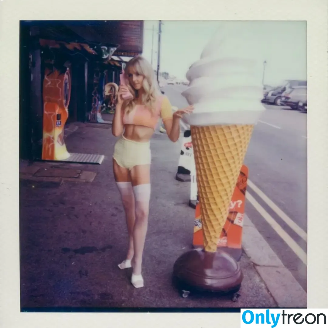 Diana Vickers nude photo #0341 (dianavickersofficial)