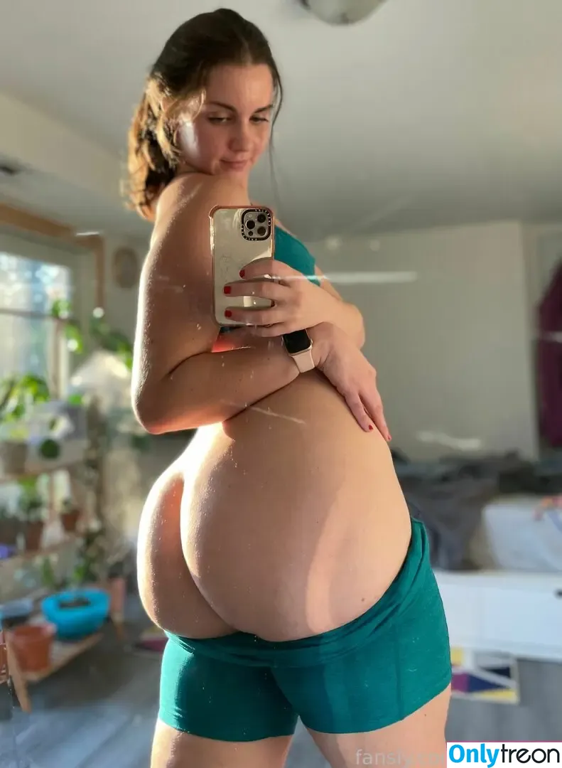 dianakills nude photo #0382 (ShibaHuskeyMom / dianakills_)