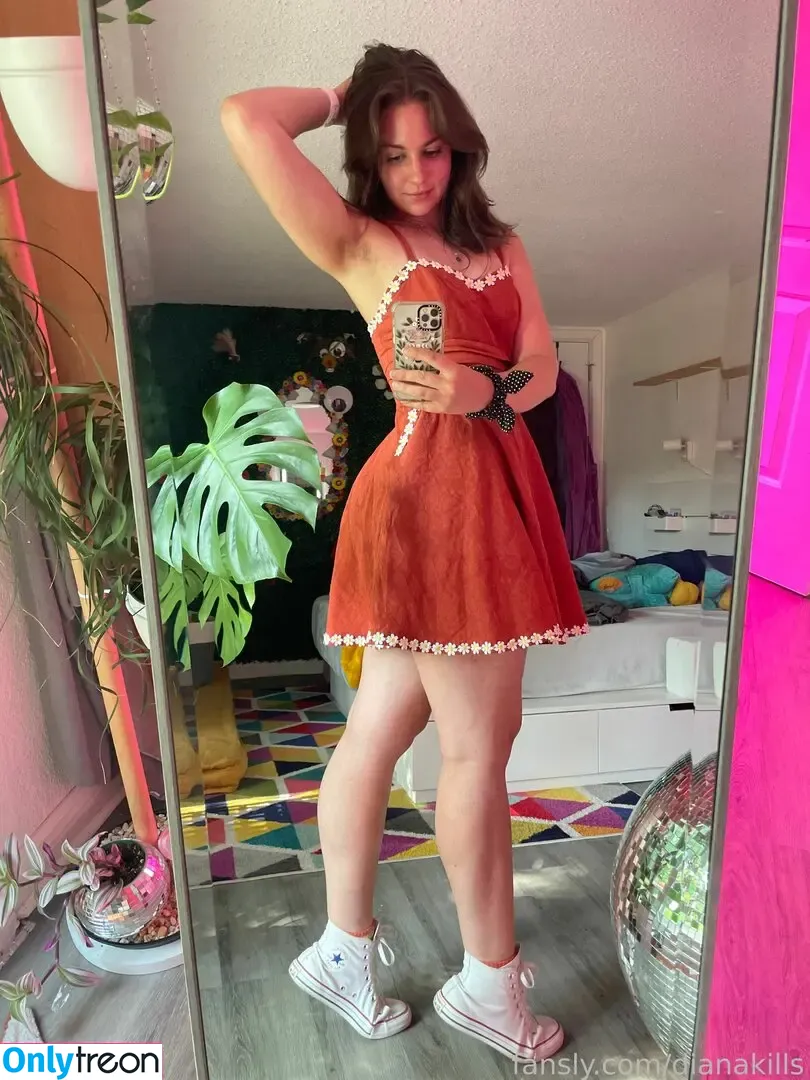 dianakills nude photo #0531 (ShibaHuskeyMom / dianakills_)