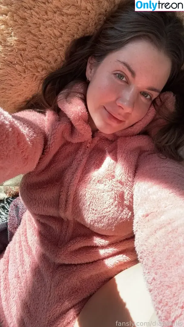 dianakills nude photo #1002 (ShibaHuskeyMom / dianakills_)