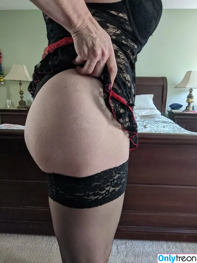 dianathegoddess nude photo #0100 (dianathegoddess10)