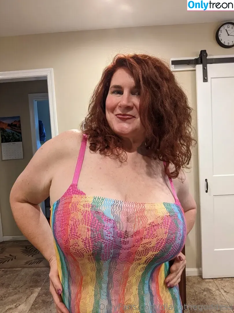 dianathegoddess nude photo #0110 (dianathegoddess10)