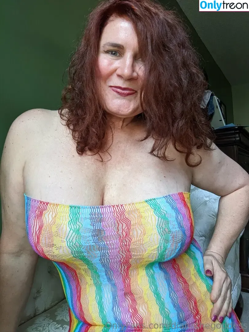 dianathegoddess nude photo #0112 (dianathegoddess10)