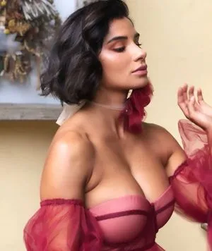 Diane Guerrero / Crazy Jane / Doom Patrol / dianeguerrero__ / dianexguerrero nude photo #0031