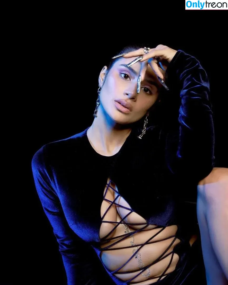 Diane Guerrero nude photo #0022 (Crazy Jane / Doom Patrol / dianeguerrero__ / dianexguerrero)