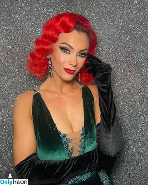 Dianne Buswell / diannebuswell nude photo #0003