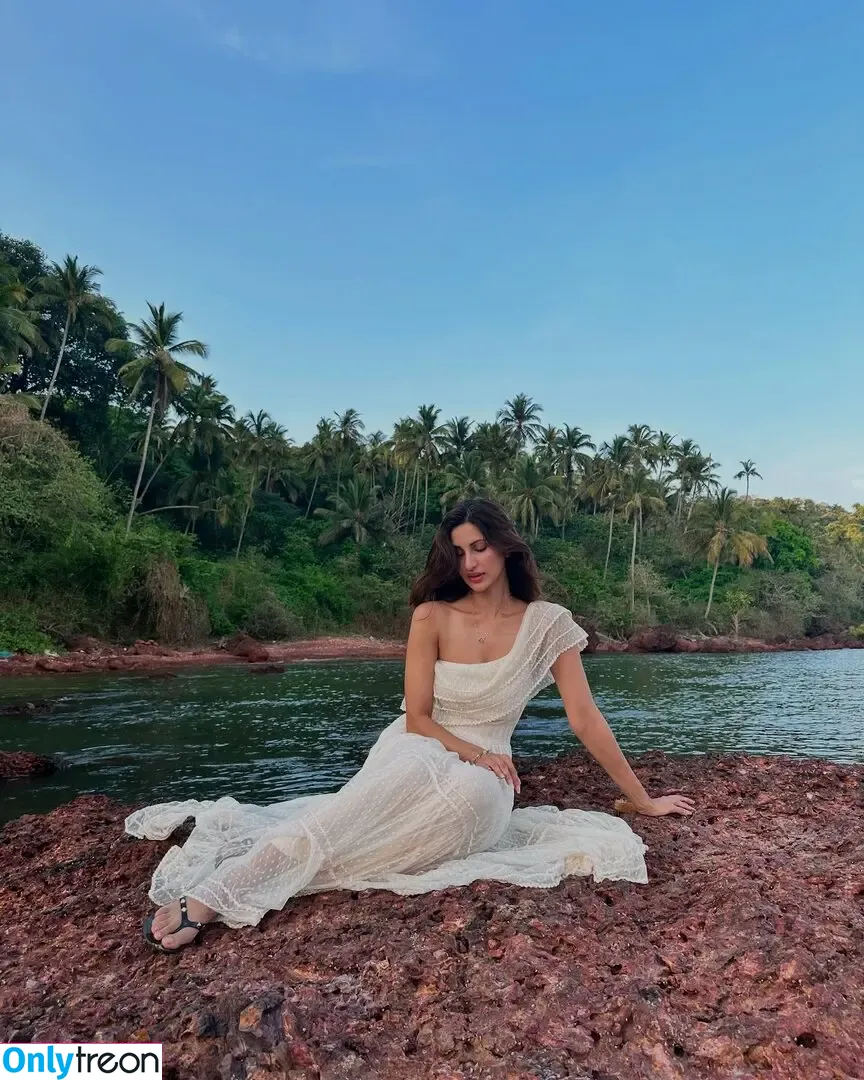 Diksha J Singh nude photo #0091 (dikshajsingh)