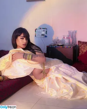 Dilnoor Sarna / diamondvoila nude photo #0033