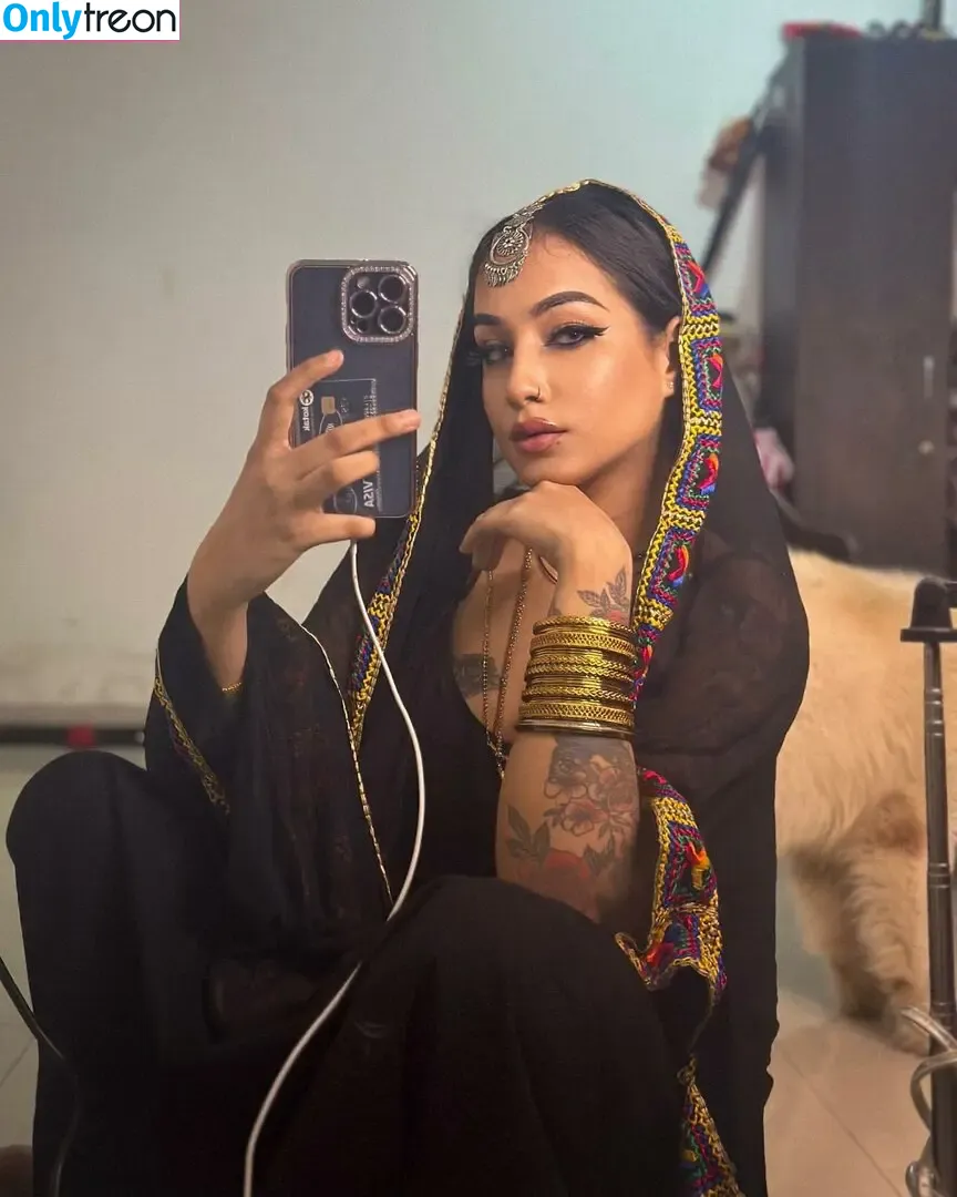 Dilnoor Sarna nude photo #0008 (diamondvoila)