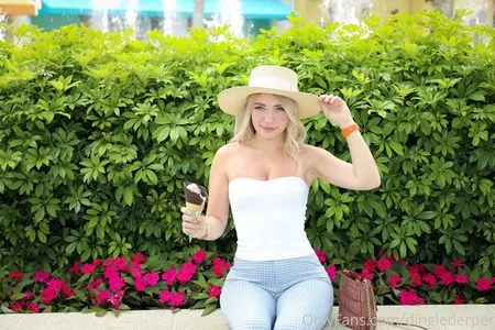 Dinglederper / Tori Deepfakes nude photo #0053