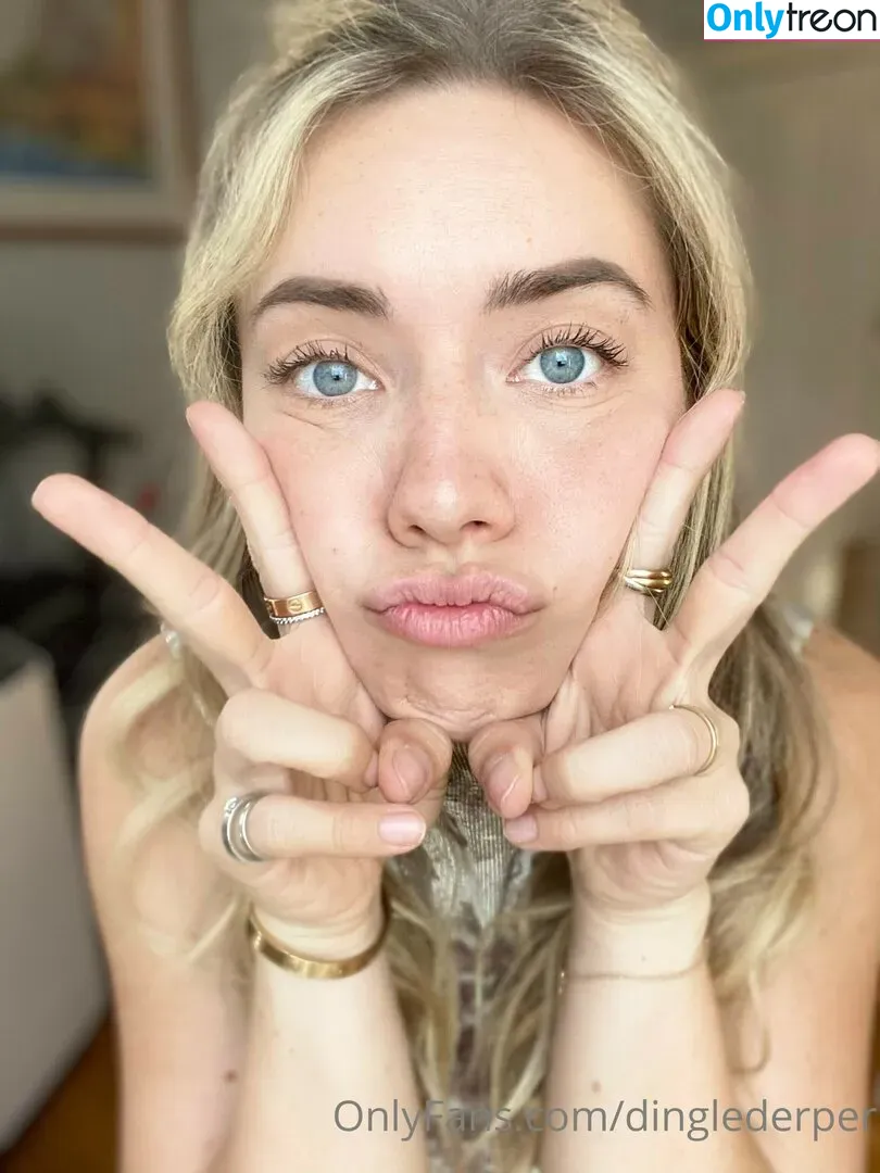 Dinglederper nude photo #0189 (Tori Deepfakes)