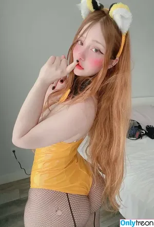 Diovana Konigsreuter / diokonigsreuter / diovanakoni nude photo #0122