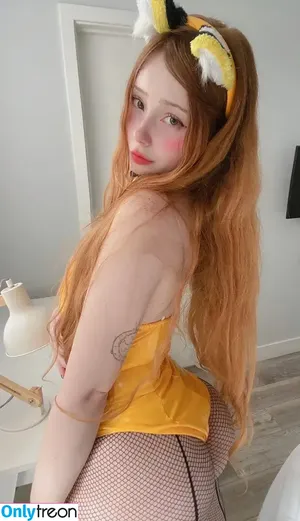 Diovana Konigsreuter / diokonigsreuter / diovanakoni nude photo #0468